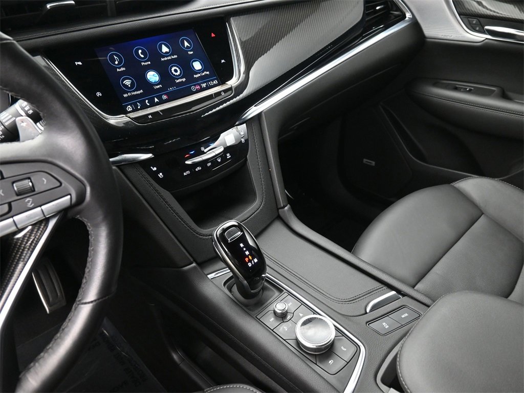 Certified 2023 Cadillac XT6 Sport w/ LPO, ONYX Package image 8