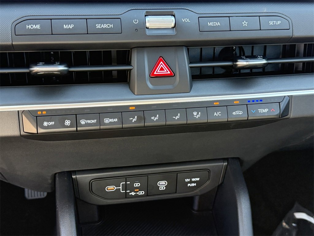 New 2025 Kia K4 LXS image 23