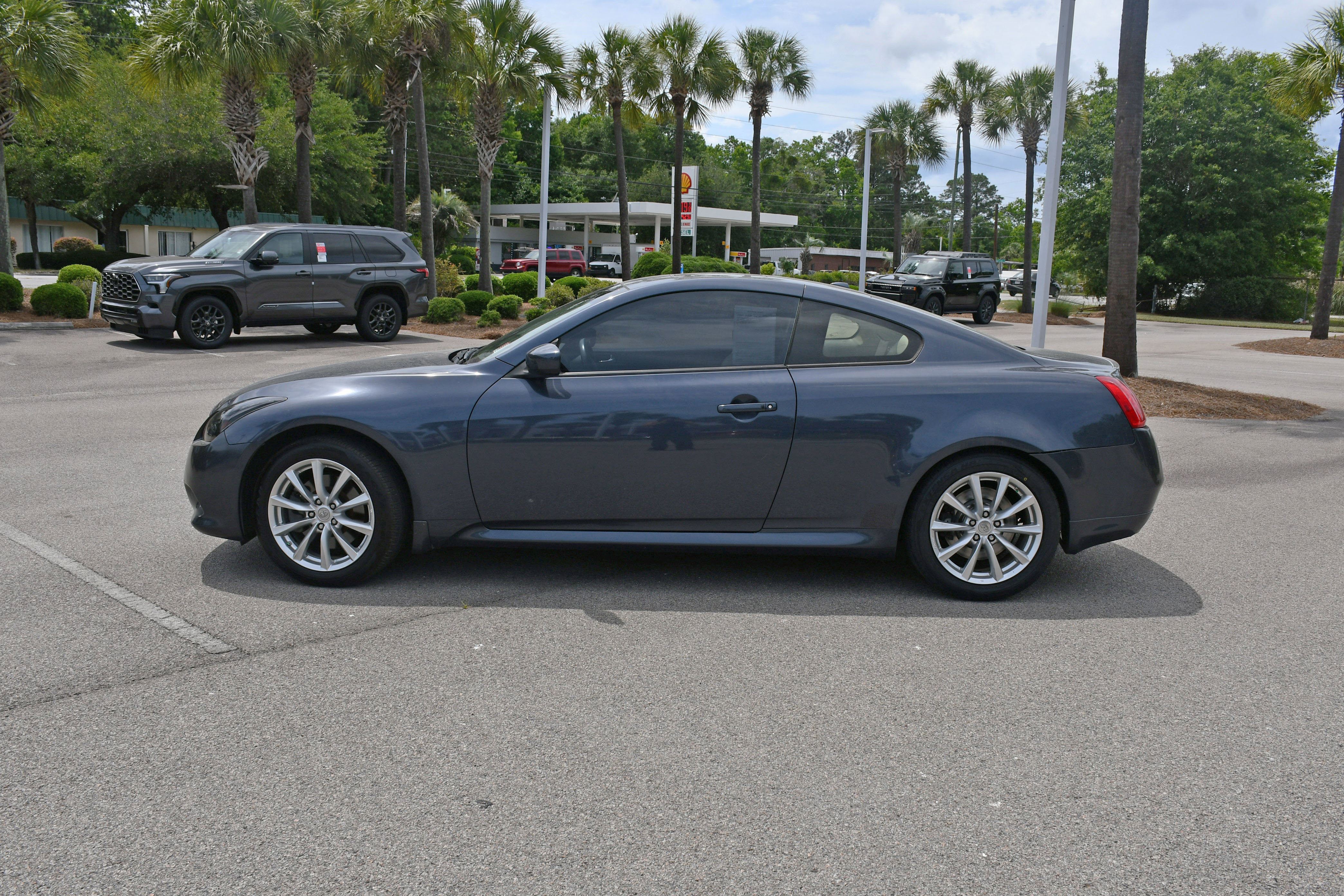 Used 2013 INFINITI G37 Journey w/ Premium Pkg RWD image 5