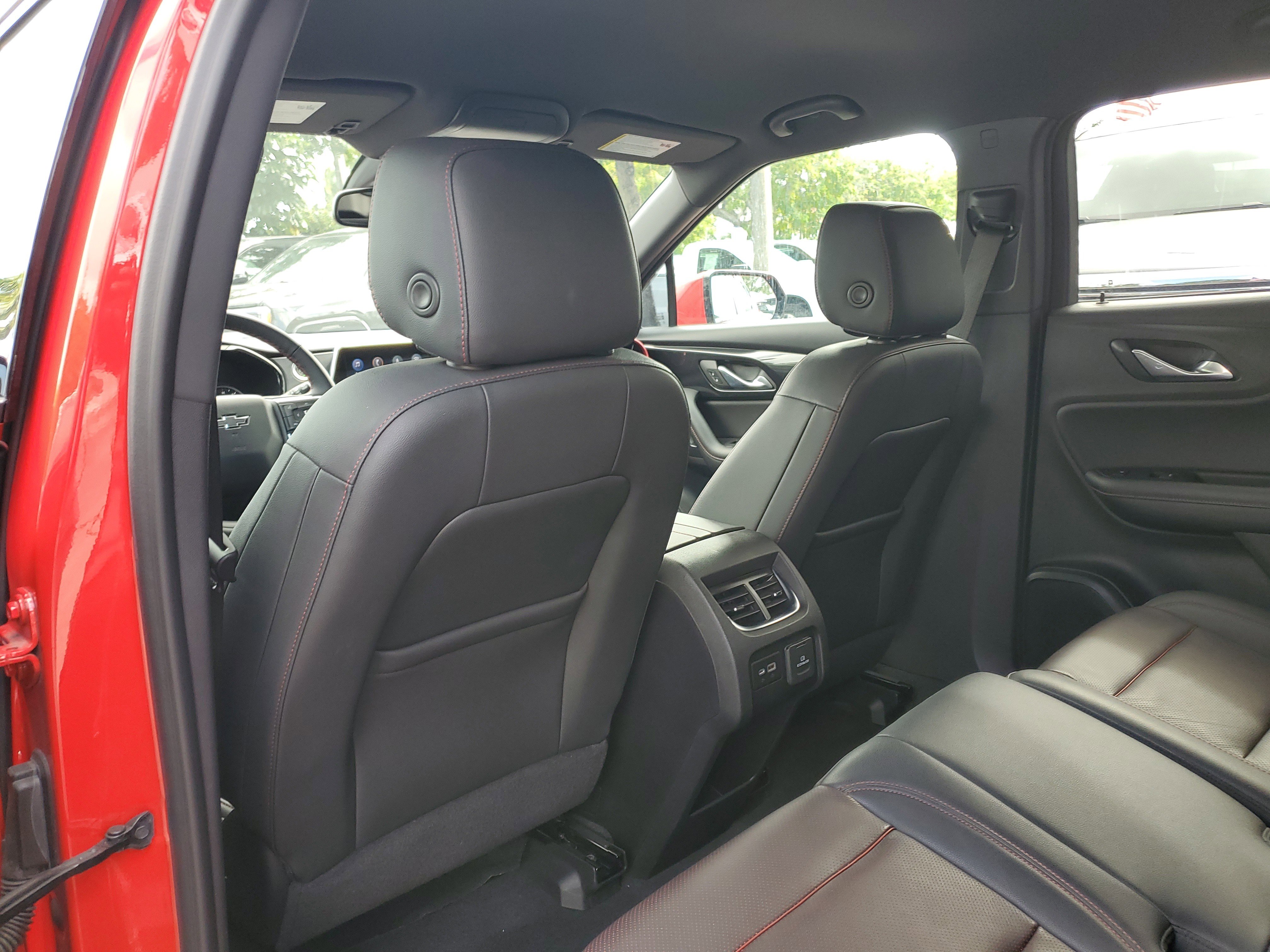 Used 2022 Chevrolet Blazer RS w/ Enhanced Convenience Package image 14