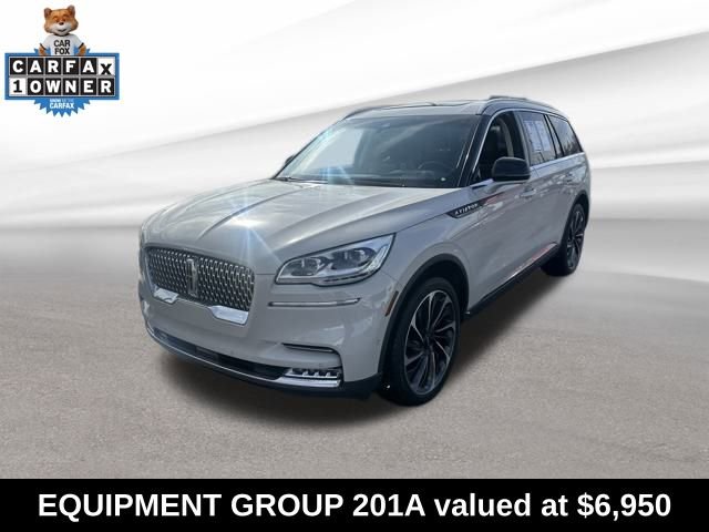 Used 2023 Lincoln Aviator Reserve w/ Equipment Group 201A image 3