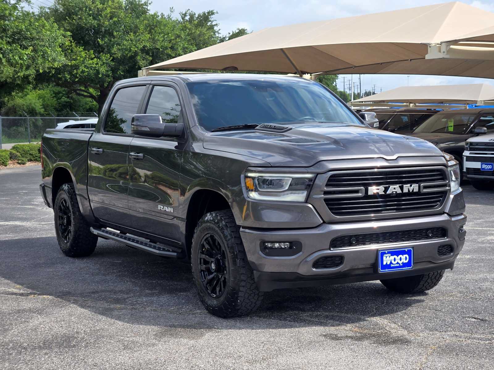 Used 2023 RAM 1500 Laramie AWD/4WD image 3