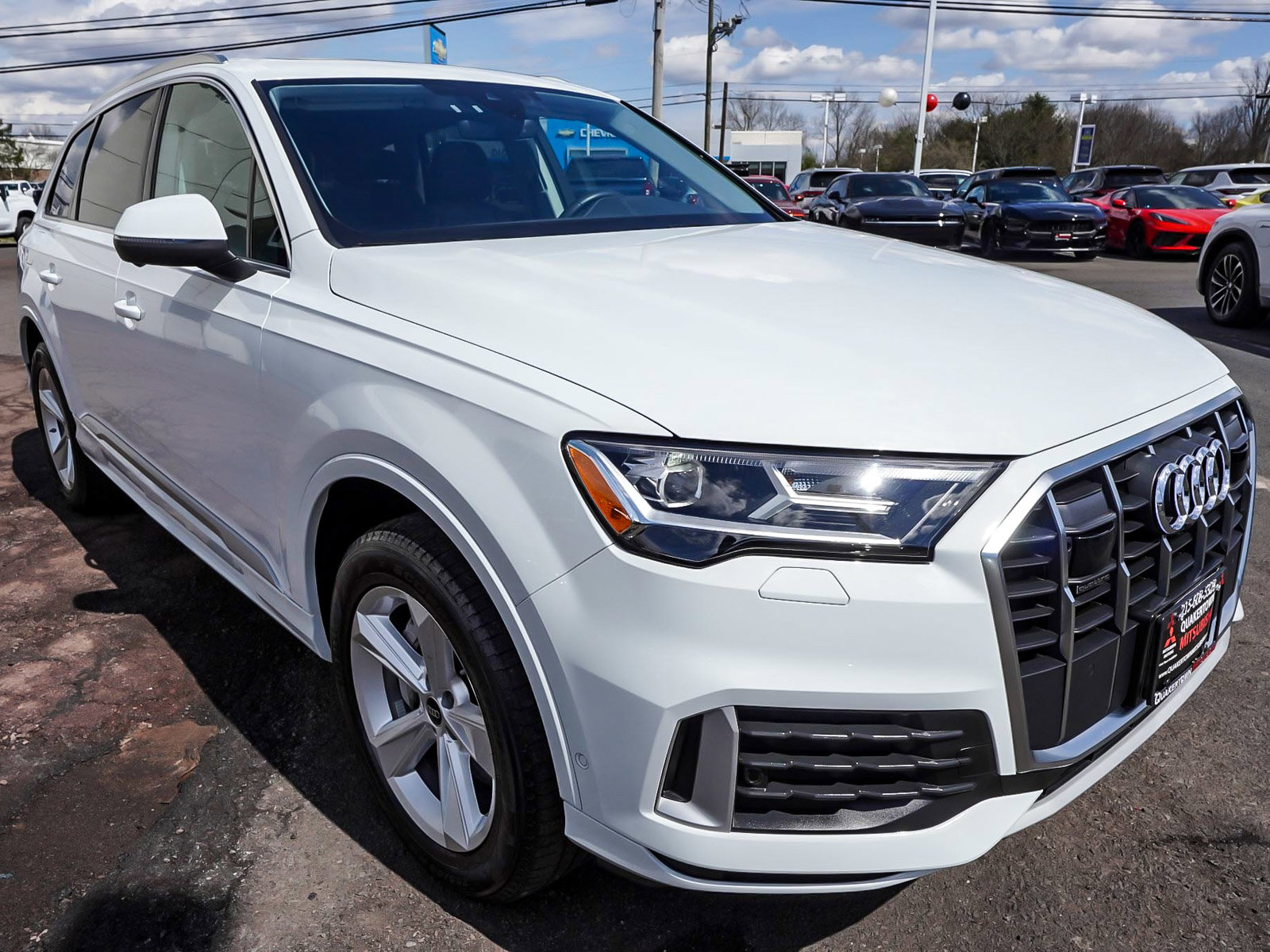 Used 2023 Audi Q7 2.0T Premium w/ Convenience Package AWD/4WD image 3