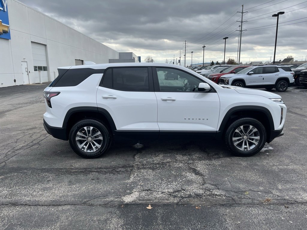 New 2026 Chevrolet Equinox LT image 8