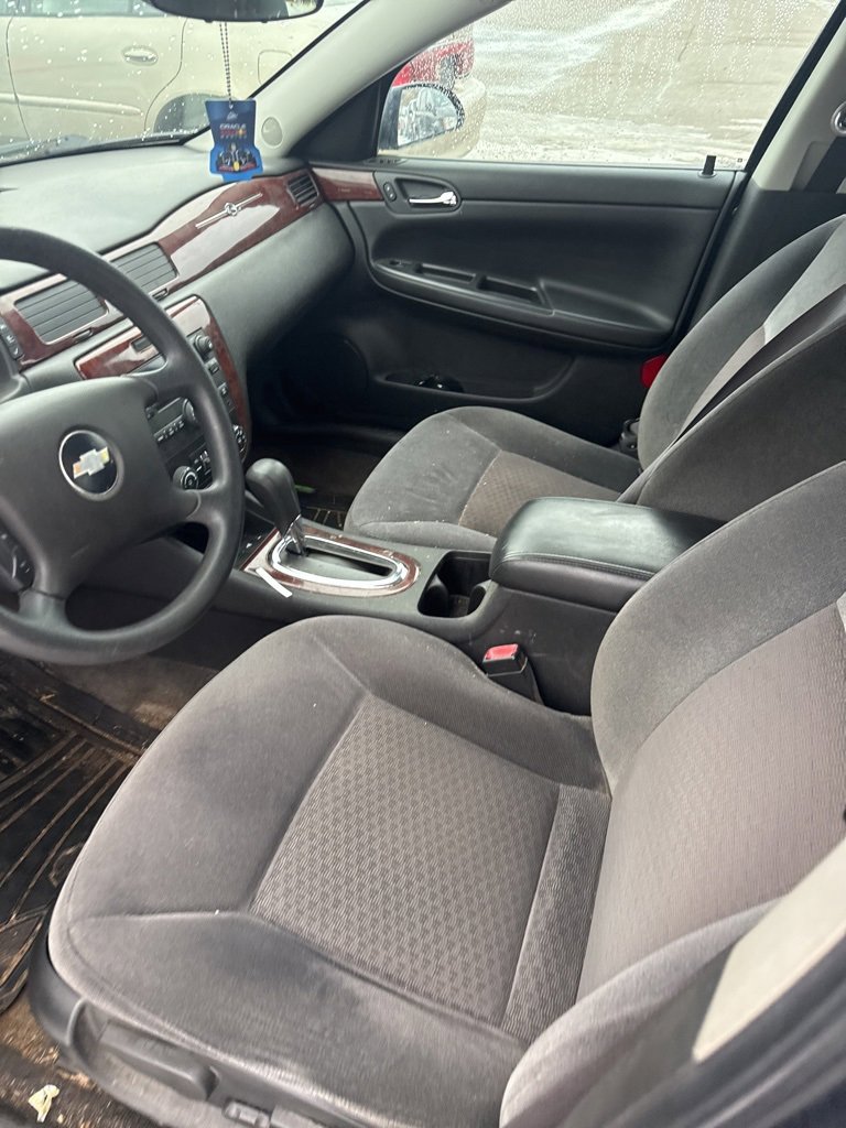 Used 2009 Chevrolet Impala LS image 24