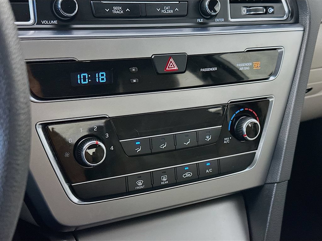 Used 2015 Hyundai Sonata SE w/ Option Group 09 FWD image 18