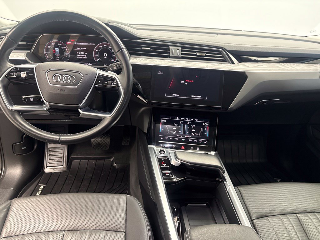 Used 2024 Audi Q8 e-tron Premium Plus AWD/4WD image 35