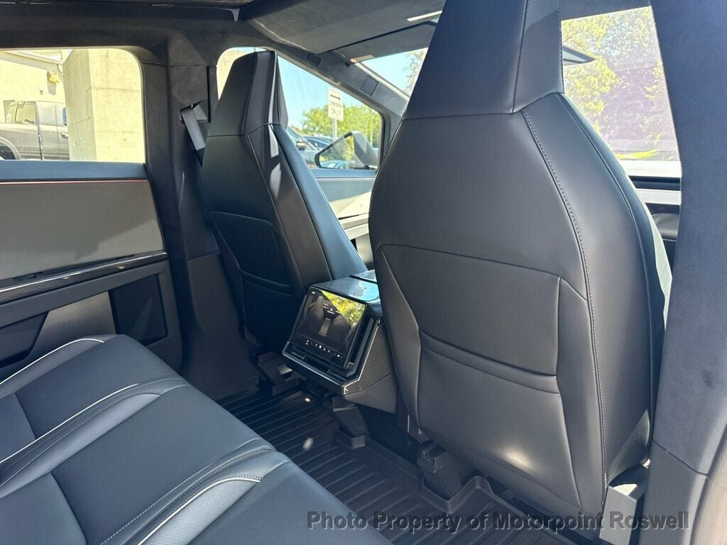Used 2024 Tesla Cybertruck AWD Crew Cab image 20