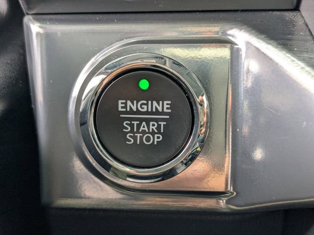 Used 2021 Ford F150 Lariat w/ Trailer Tow Package image 27