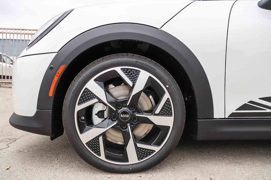 New 2026 MINI Cooper 2-Door Hardtop image 12