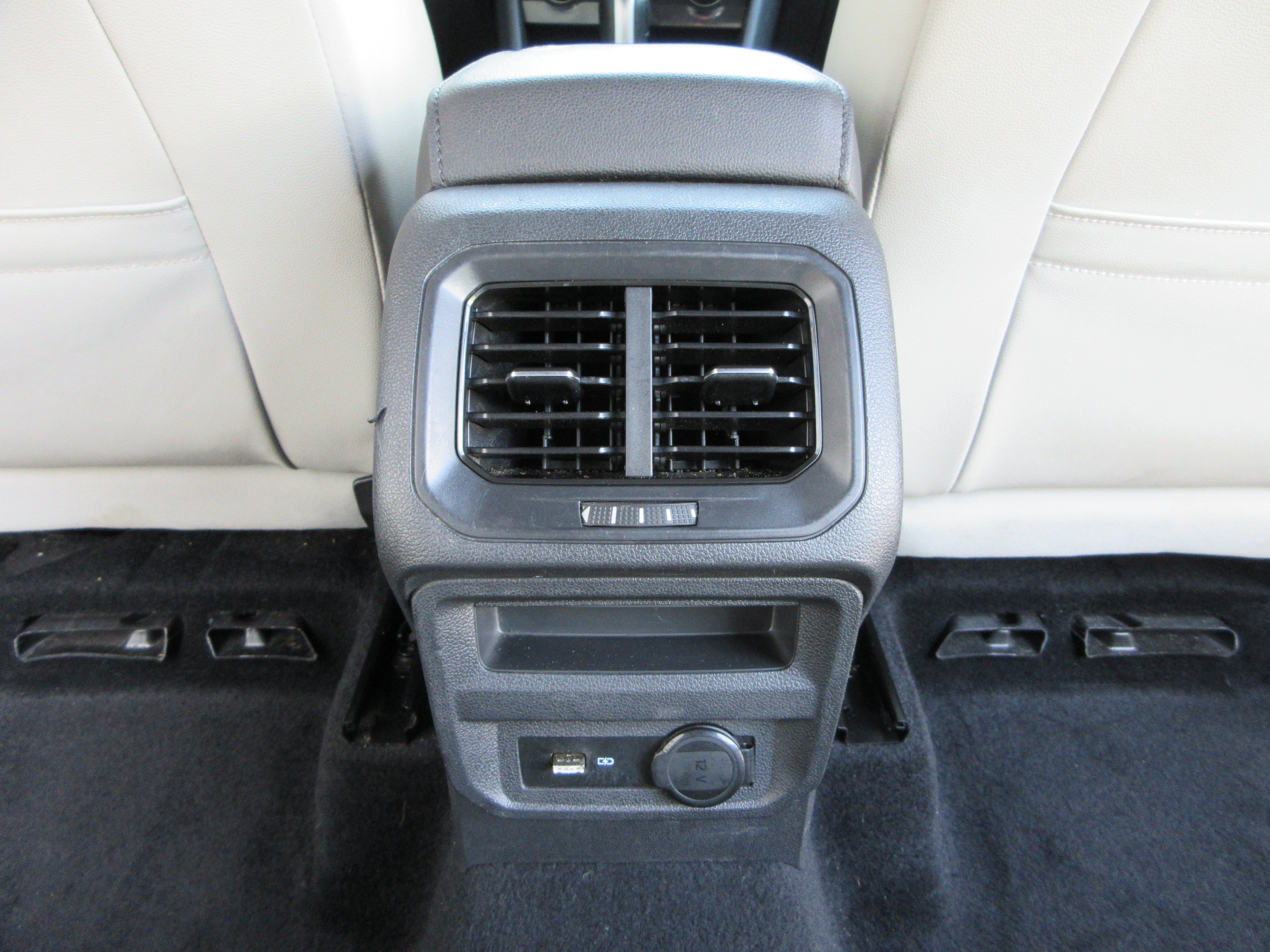 Used 2020 Volkswagen Tiguan SE R-Line AWD/4WD image 23