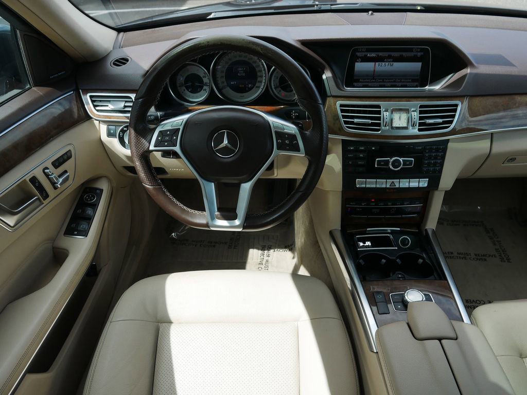 Used 2014 Mercedes-Benz E 350 4MATIC Sedan image 18