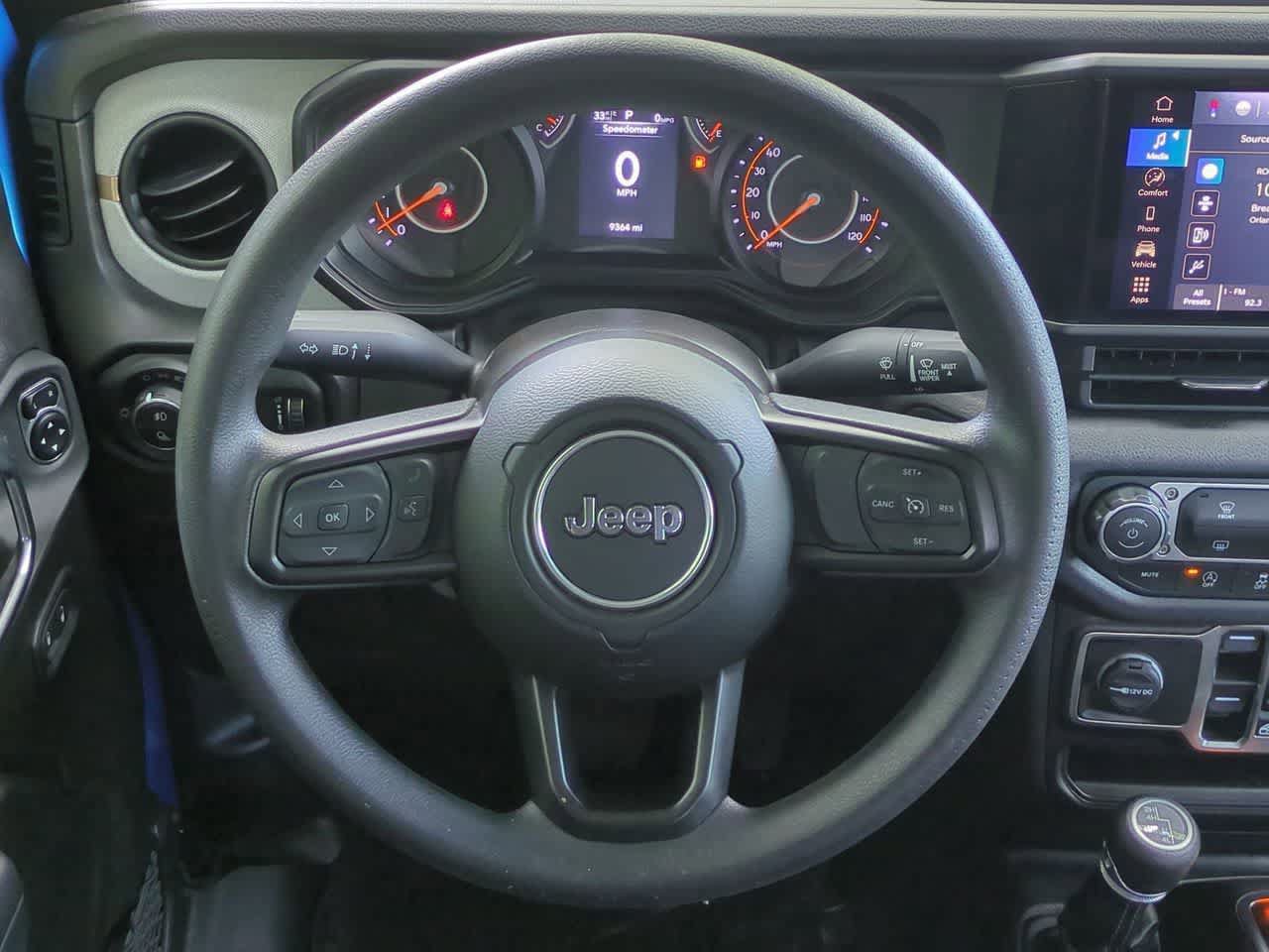 Certified 2025 Jeep Gladiator Sport AWD/4WD image 22