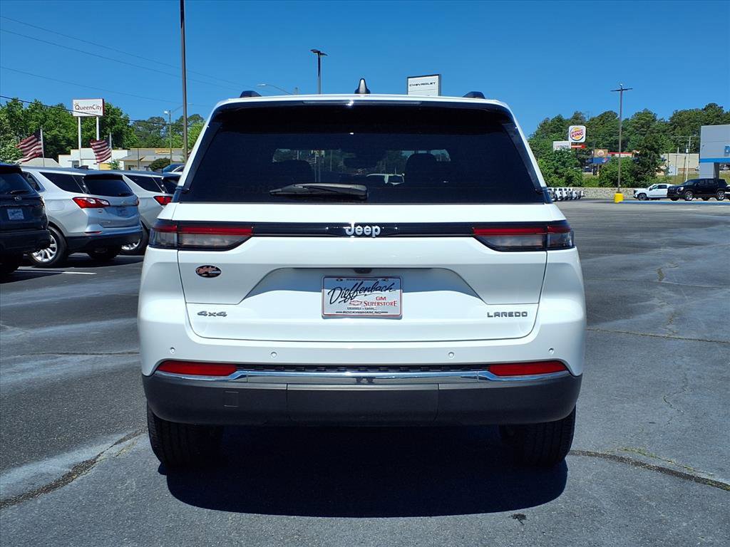 Used 2024 Jeep Grand Cherokee Laredo X w/ Luxury Tech Group I AWD/4WD image 18