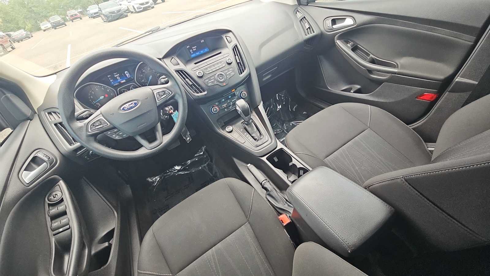 Used 2017 Ford Focus SE FWD image 21
