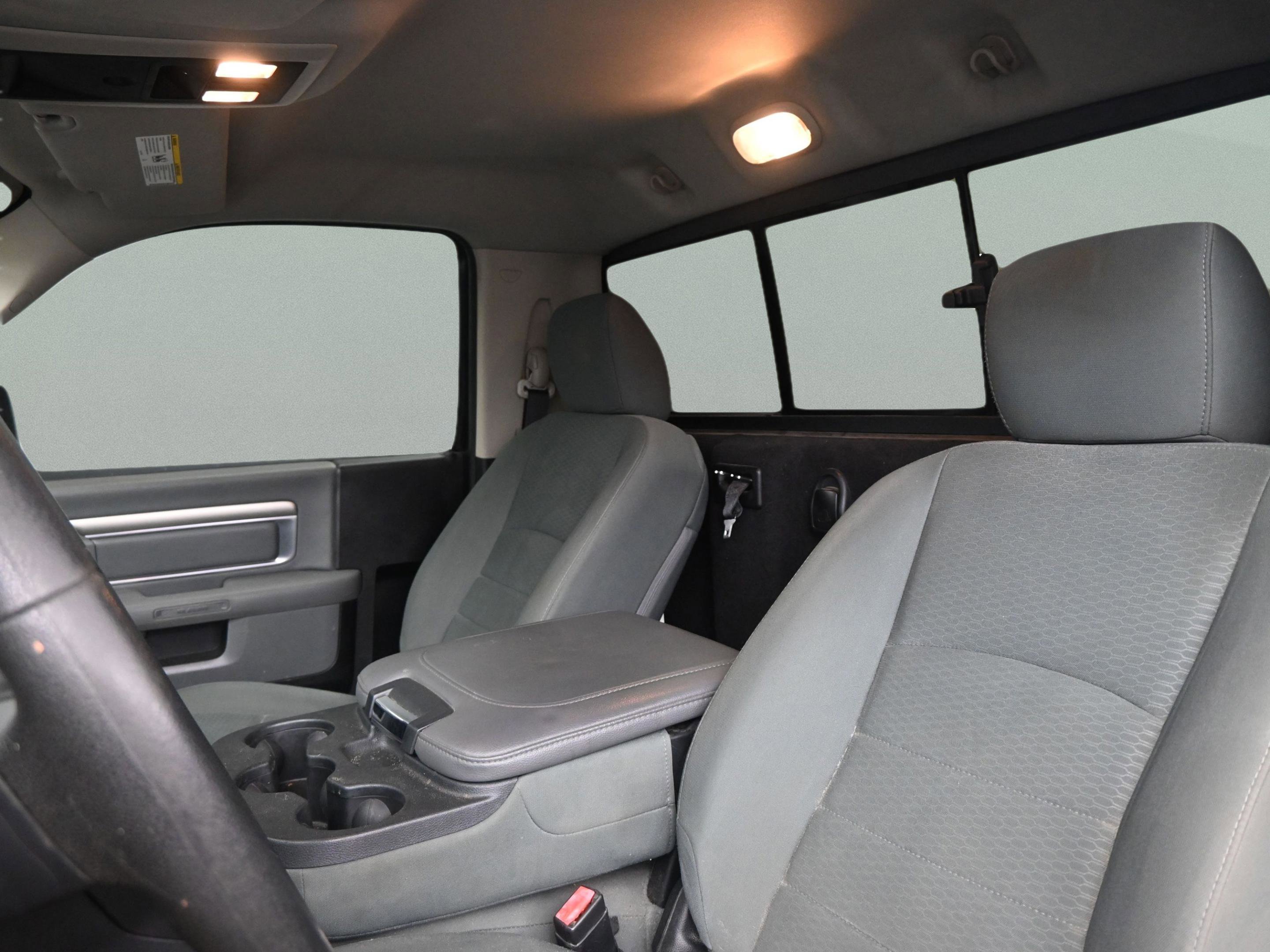 Used 2014 RAM 1500 Express image 32