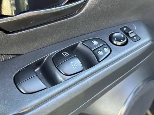 Used 2024 Nissan Kicks S FWD image 28