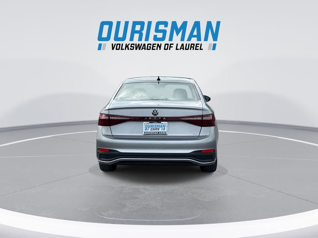 Used 2025 Volkswagen Jetta SE image 7