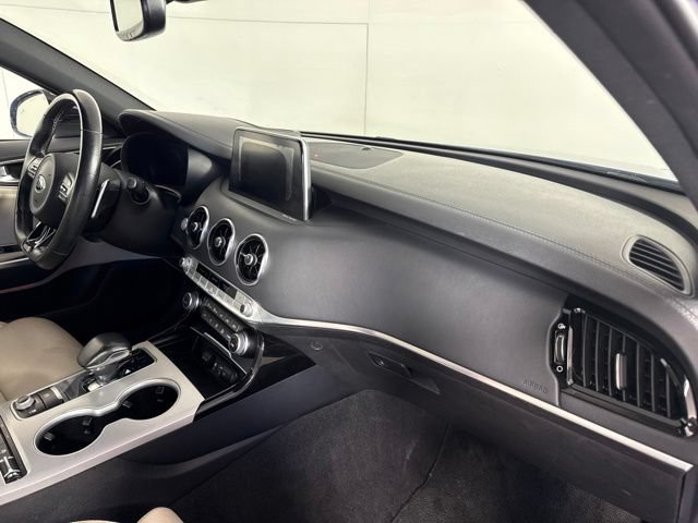 Used 2018 Kia Stinger GT2 AWD/4WD image 35