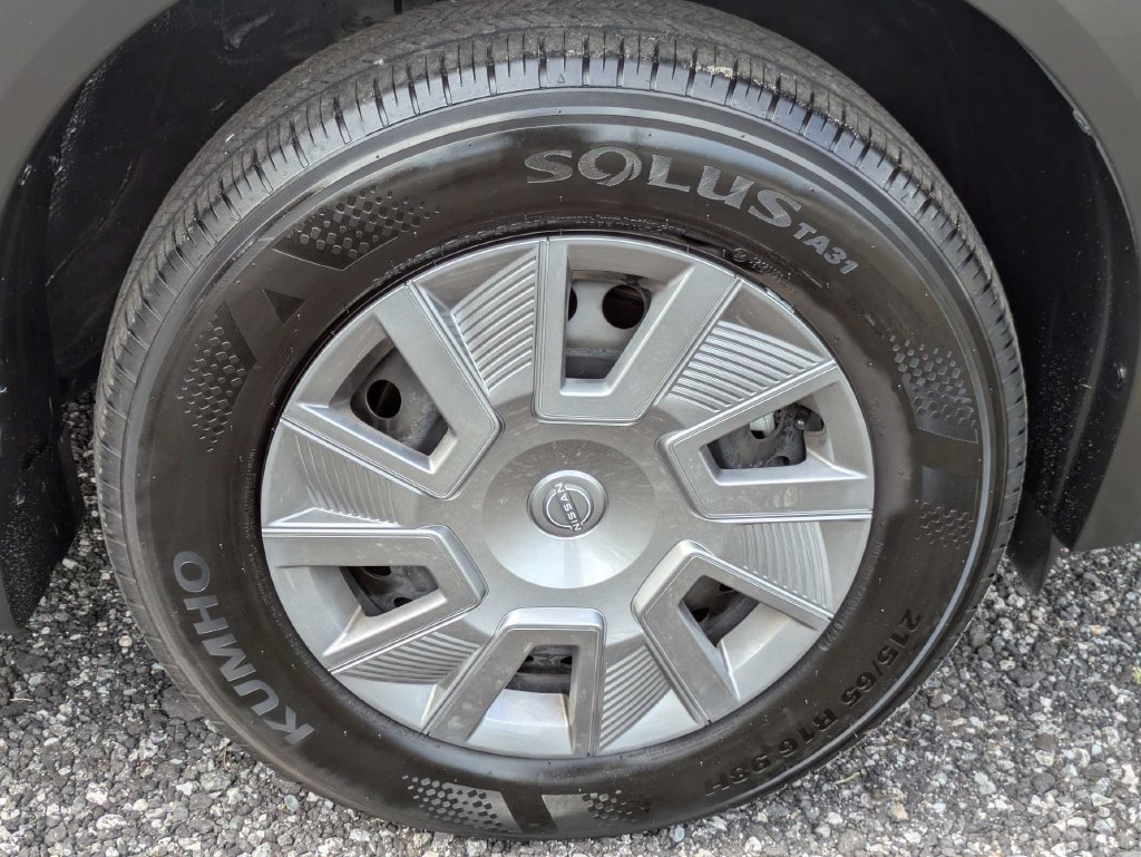 Used 2025 Nissan Kicks S FWD image 12
