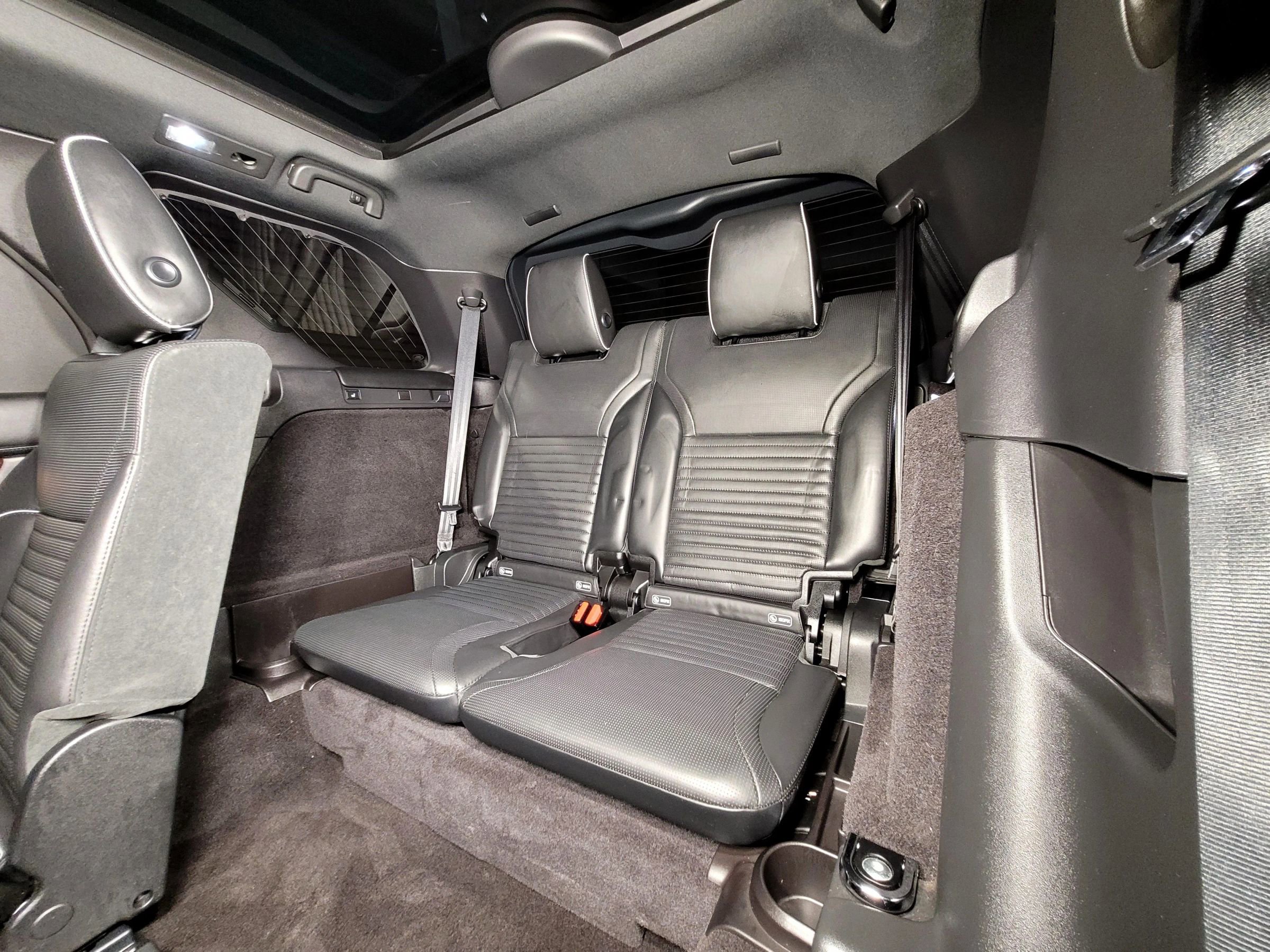 Used 2018 Land Rover Discovery HSE Luxury image 51