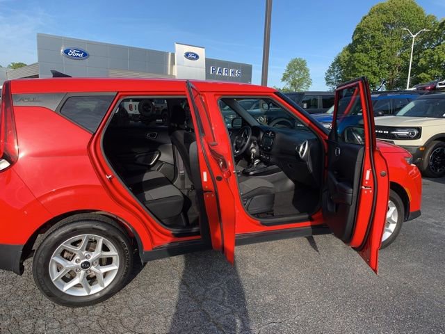 Used 2020 Kia Soul FWD image 11