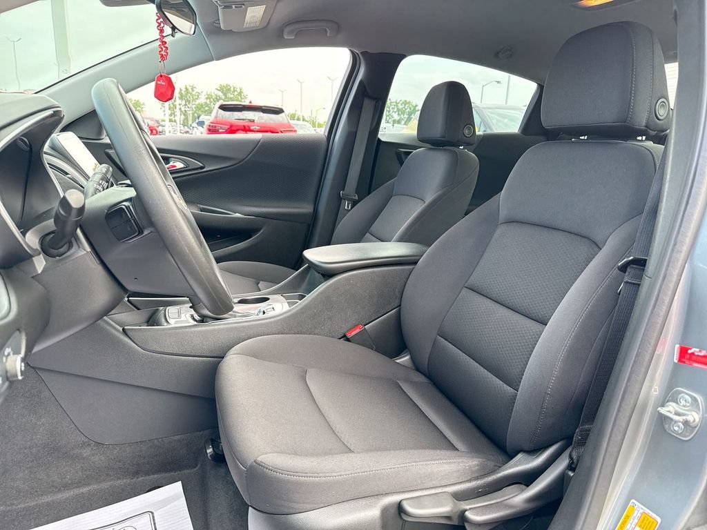 Used 2024 Chevrolet Malibu LS FWD image 11