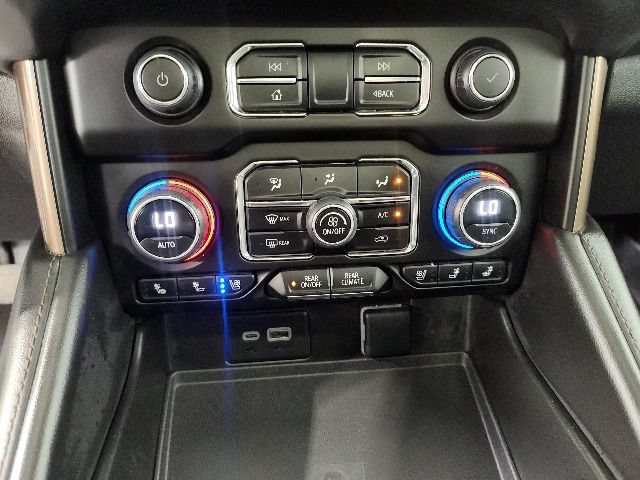 Used 2023 Chevrolet Suburban High Country AWD/4WD image 23