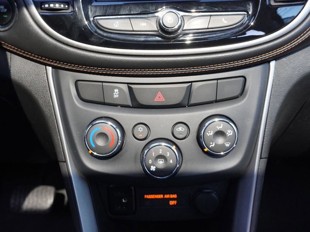 Used 2017 Chevrolet Trax LT w/ Sun & Sound Package FWD image 38
