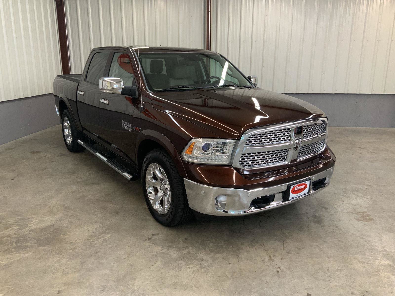 Used 2015 RAM 1500 Laramie w/ Convenience Group AWD/4WD image 9