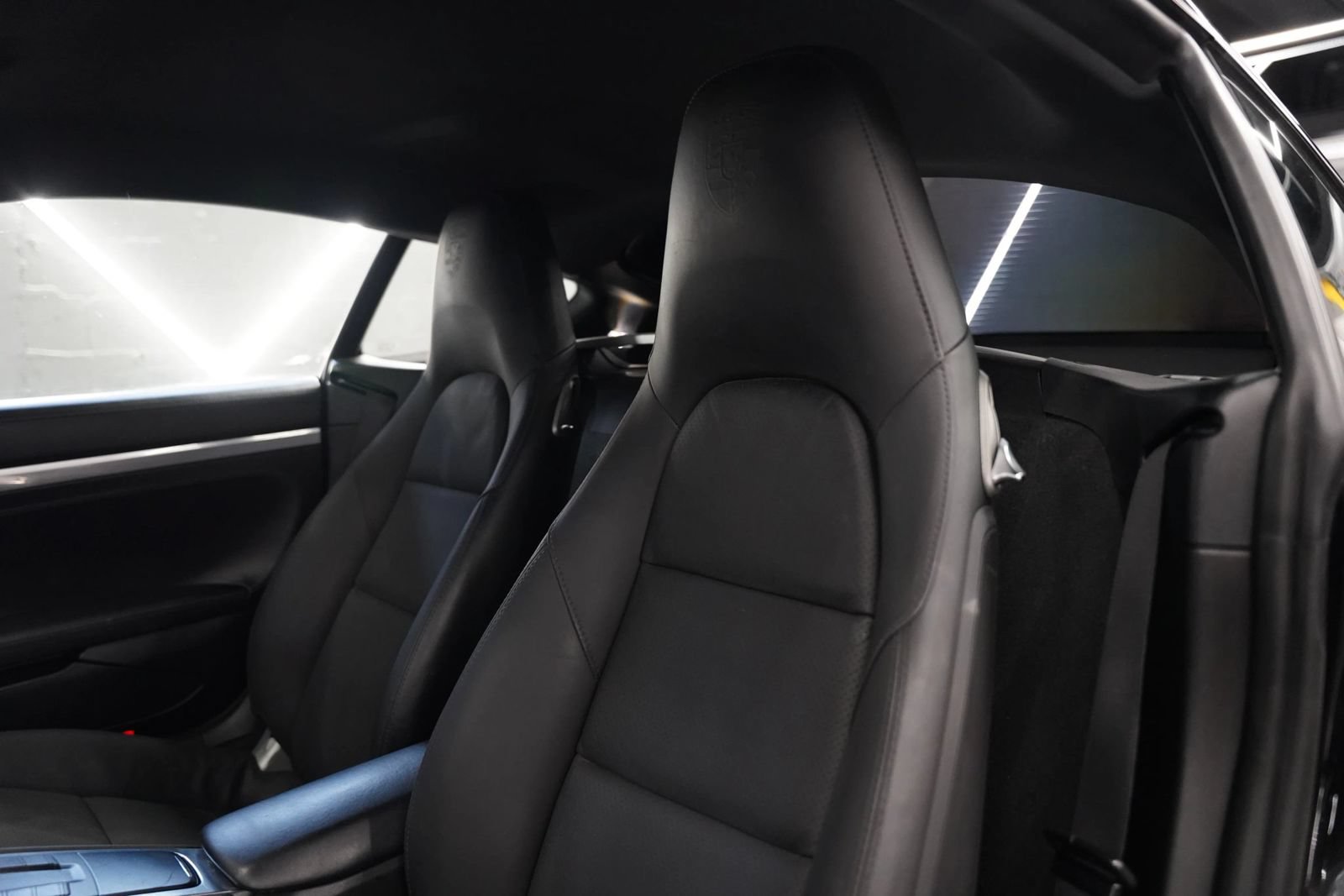 Used 2016 Porsche Cayman RWD image 15