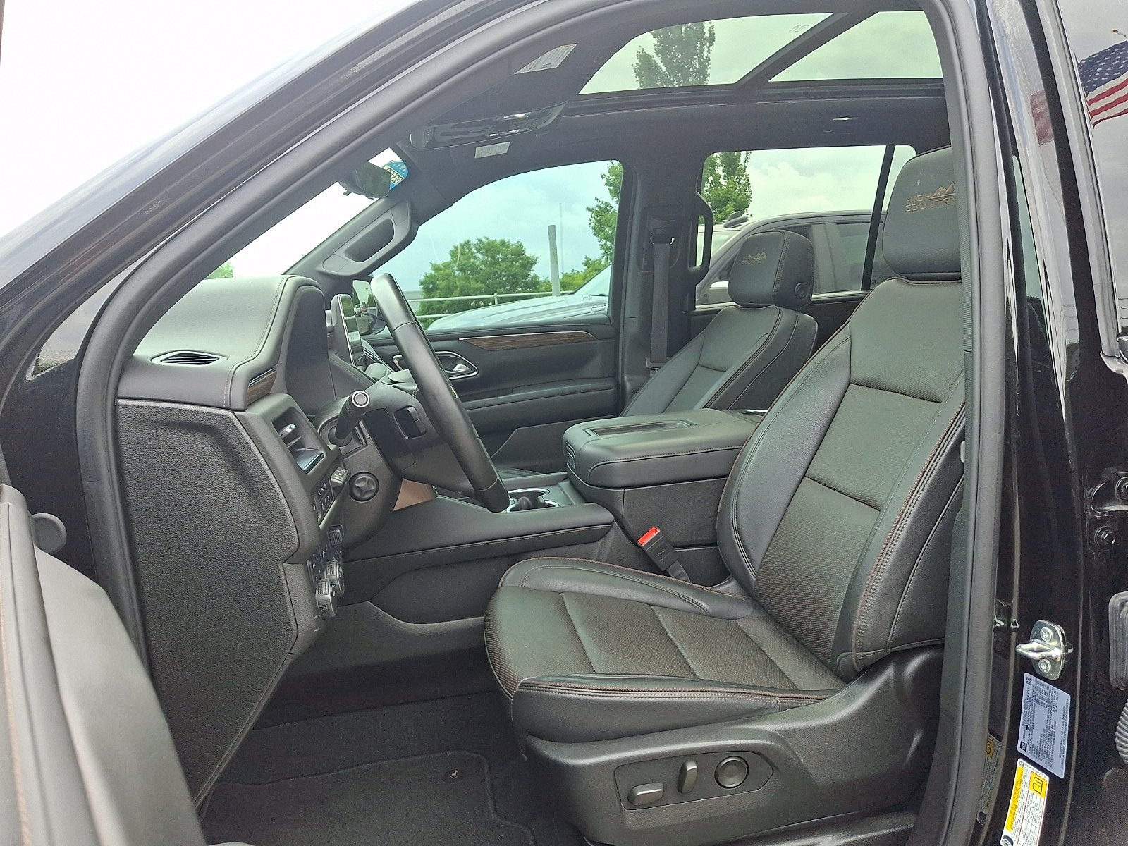 Used 2024 Chevrolet Tahoe High Country w/ Max Trailering Package AWD/4WD image 14