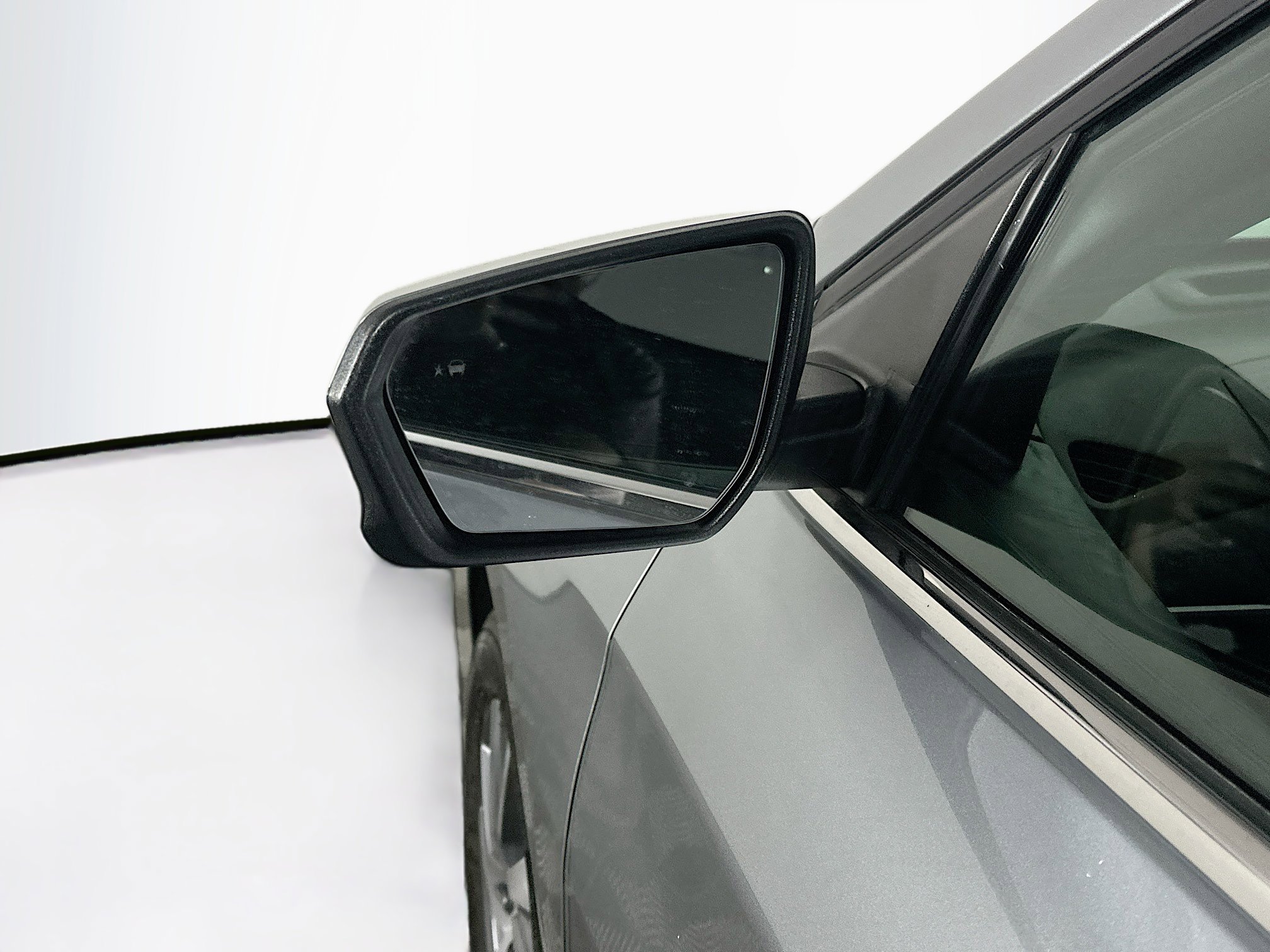 Used 2023 Chevrolet Equinox LT FWD image 16