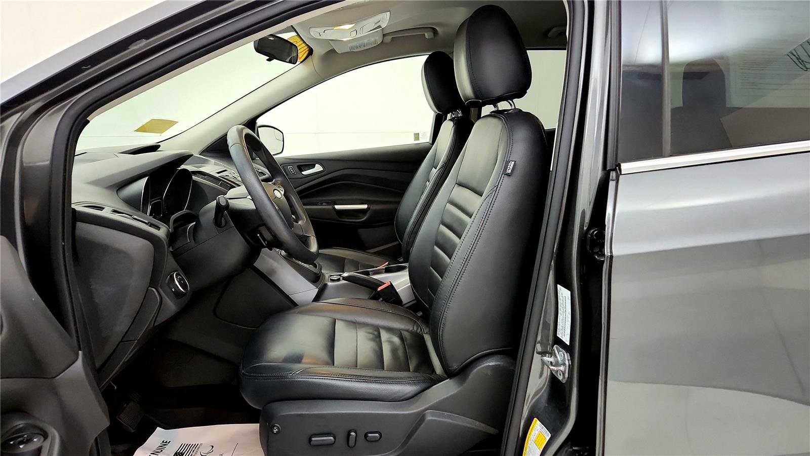 Used 2015 Ford Escape SE image 37