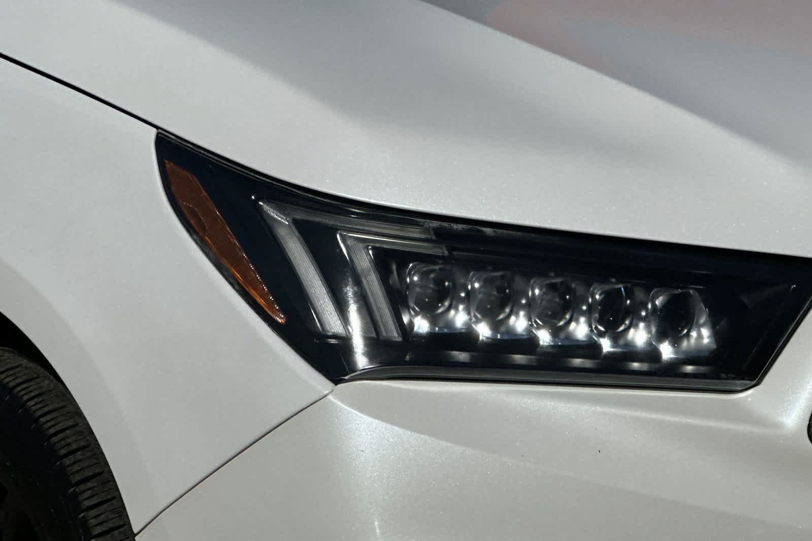 Used 2020 Acura MDX w/ Technology Package AWD/4WD image 35