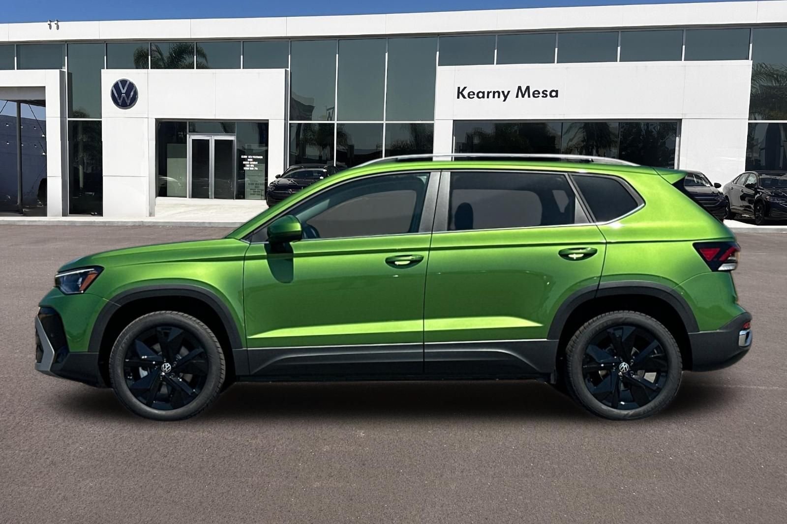 New 2026 Volkswagen Taos SE FWD image 7