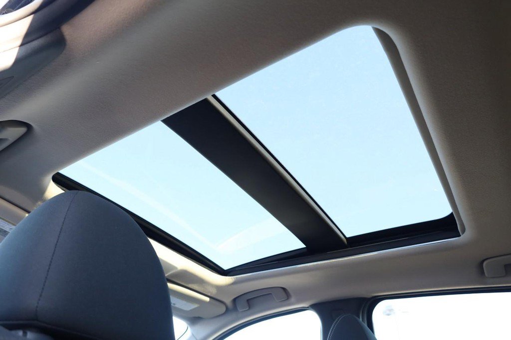 New 2026 Nissan Kicks SV w/ SV Premium Package image 9