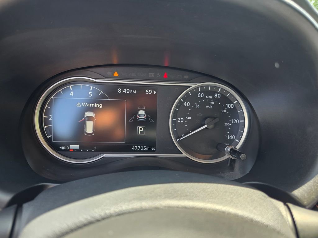 Used 2019 Nissan Kicks SR w/ SR Premium Package FWD image 41