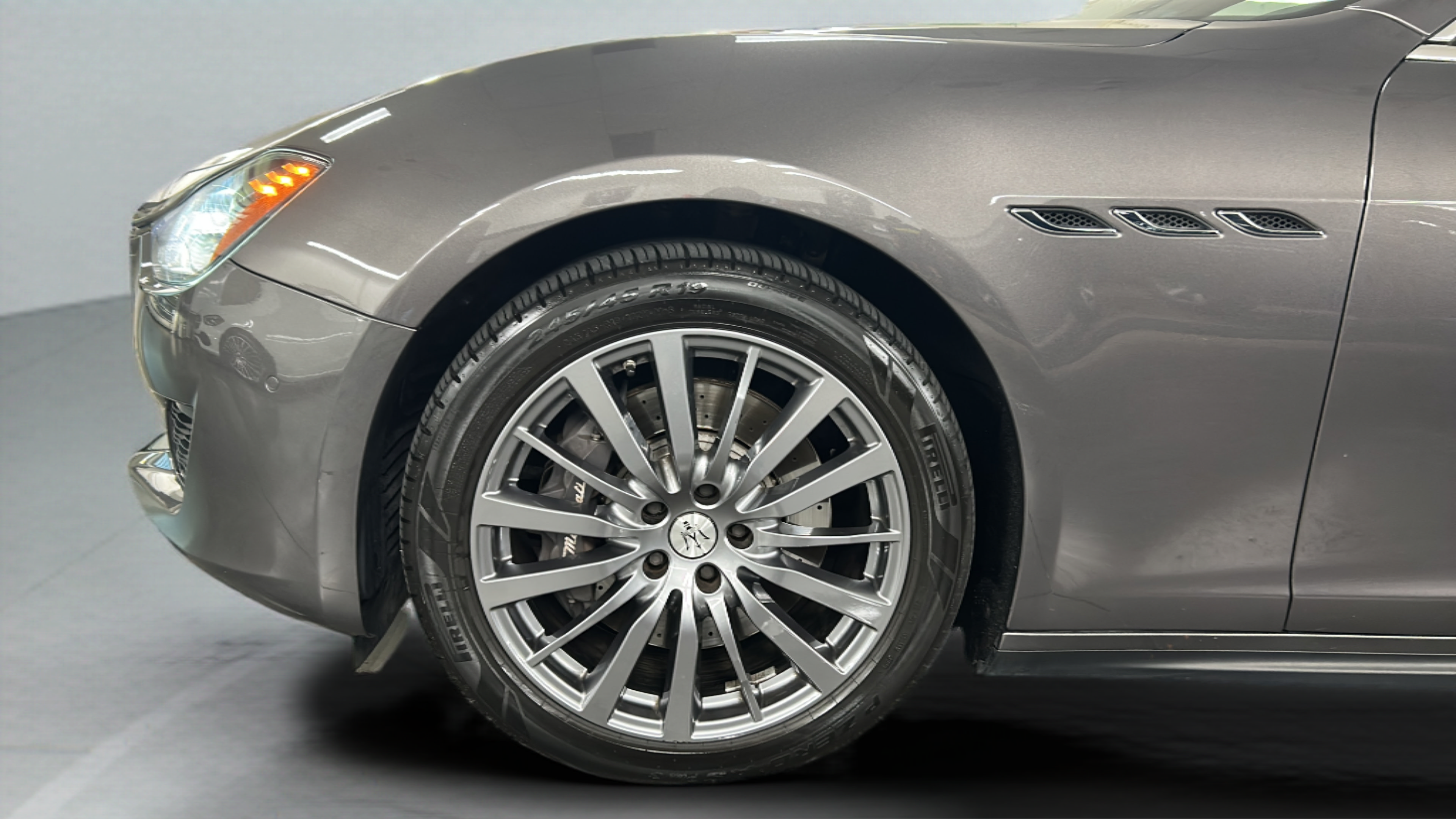 Used 2021 Maserati Ghibli RWD image 9