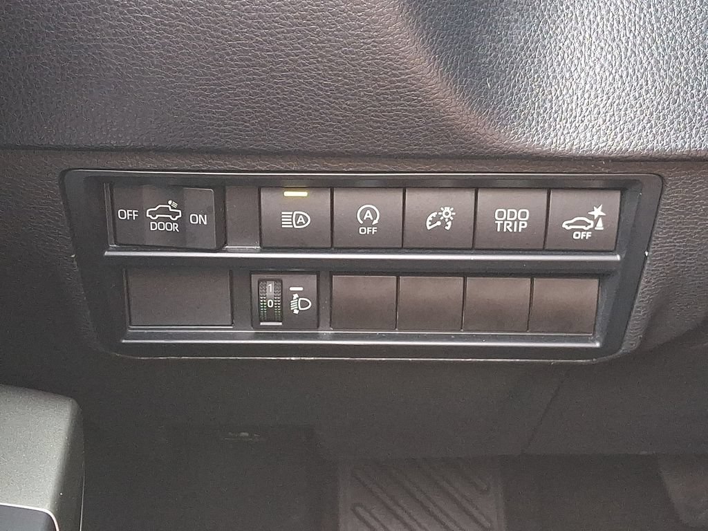 Used 2023 Toyota Tundra SR5 w/ SR5 Convenience Package AWD/4WD image 26