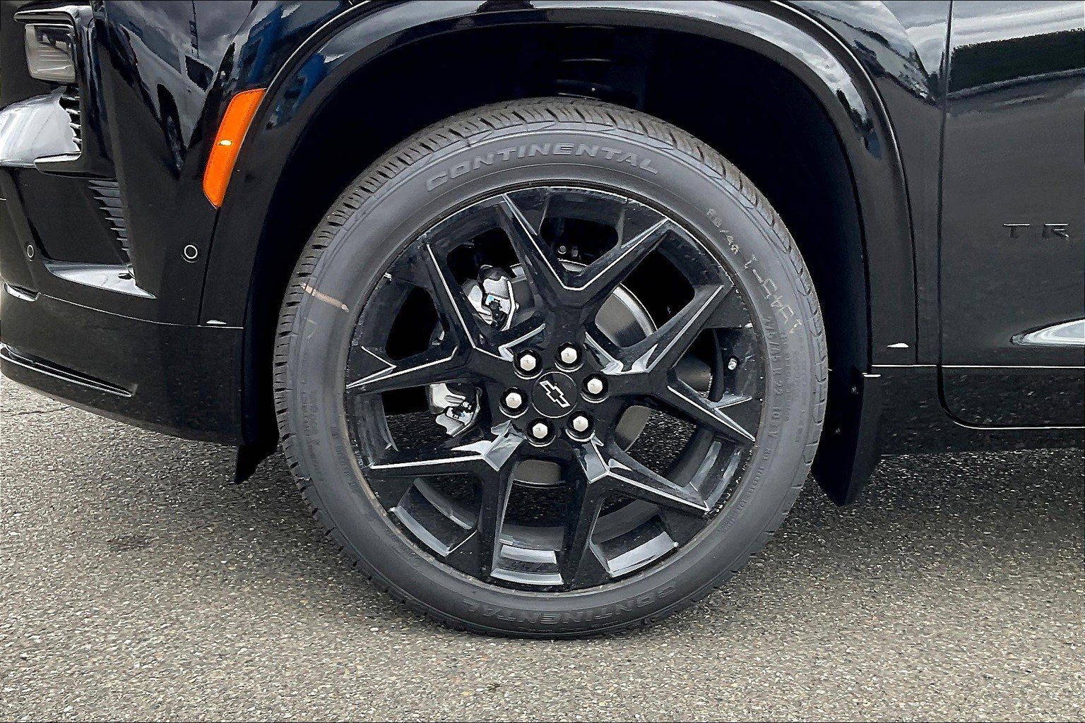 New 2025 Chevrolet Traverse RS w/ LPO, Floor Liner Package image 12