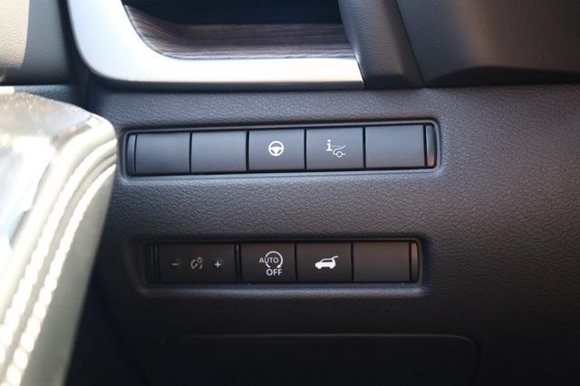 New 2026 Nissan Rogue Platinum w/ Platinum Premium Package AWD/4WD image 18