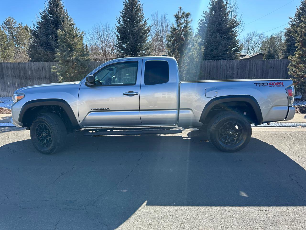 Used 2022 Toyota Tacoma SR w/ SX Package AWD/4WD image 2
