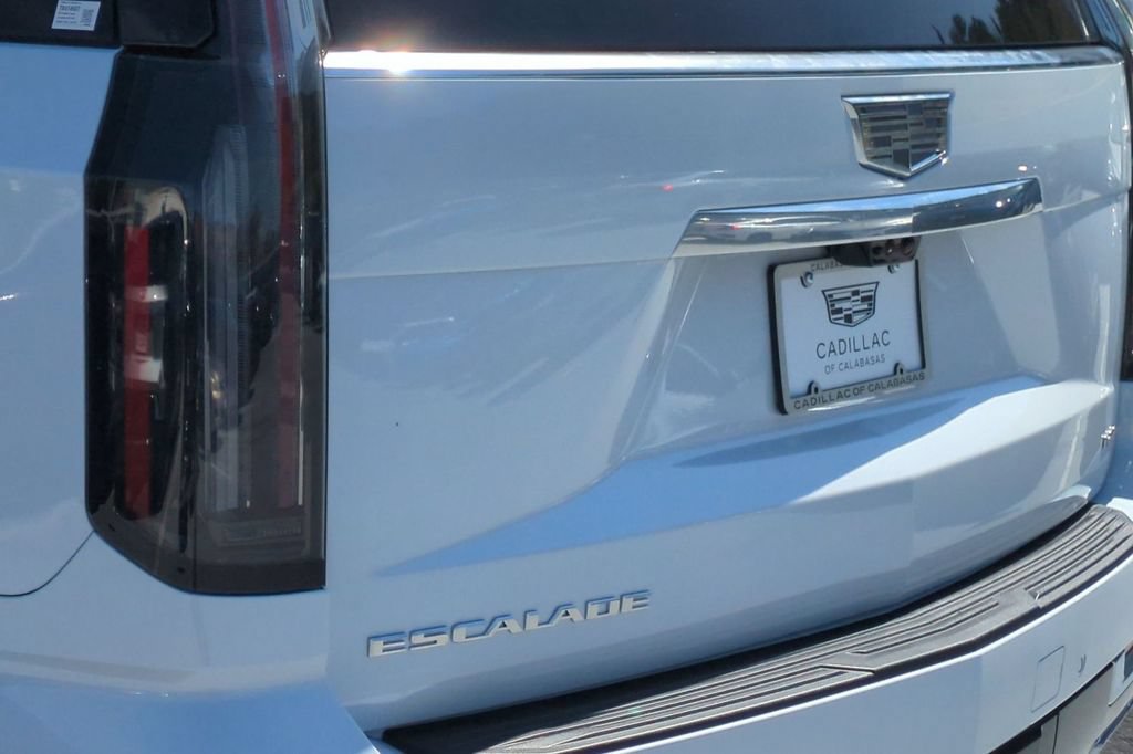 New 2026 Cadillac Escalade Platinum Luxury w/ LPO, Radiant Package AWD/4WD image 18