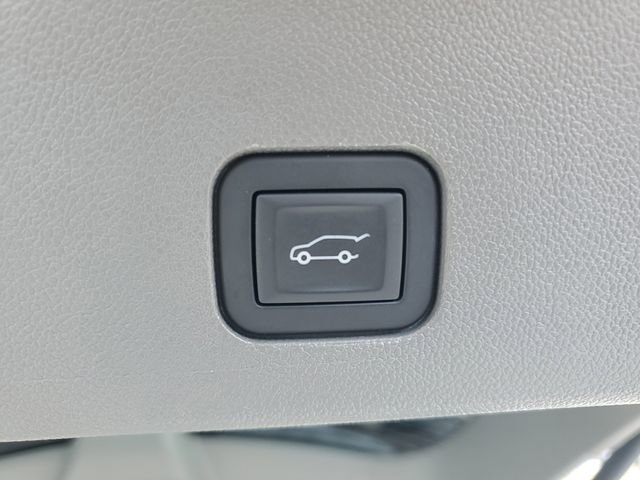 Used 2025 Cadillac XT6 Premium Luxury AWD/4WD image 12