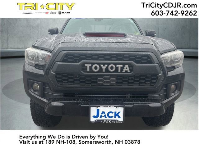 Used 2018 Toyota Tacoma TRD Sport w/ Technology Package image 8