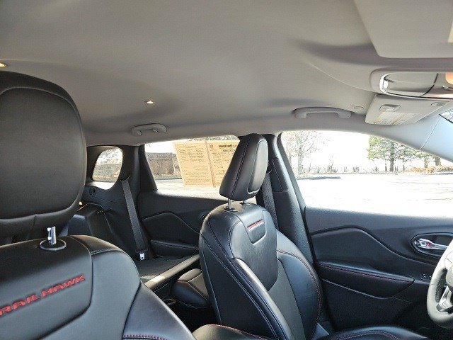 Used 2022 Jeep Cherokee Trailhawk w/ Comfort/Convenience Group image 13