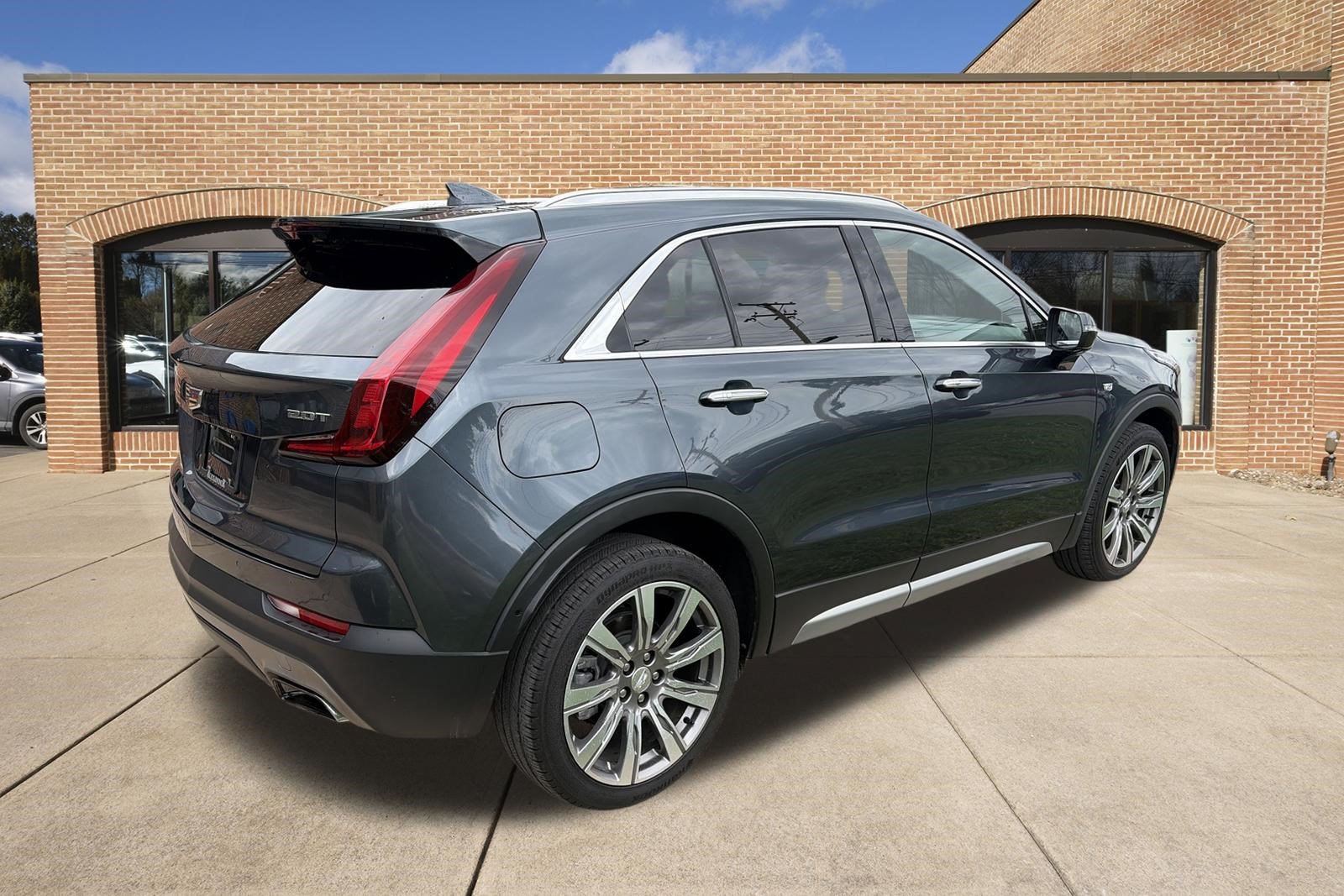 Used 2019 Cadillac XT4 Premium Luxury w/ Enhanced Visibility Package AWD/4WD image 3