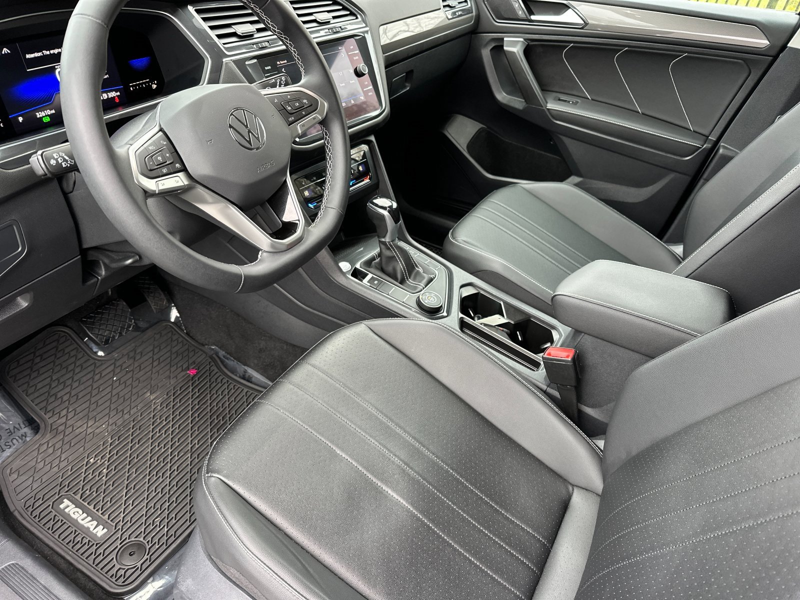 Used 2022 Volkswagen Tiguan SE image 10