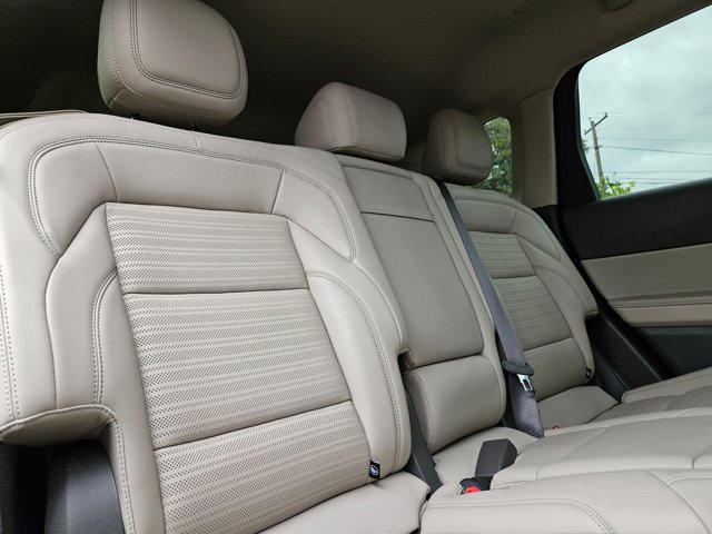 Used 2024 Lincoln Nautilus Reserve AWD/4WD image 16